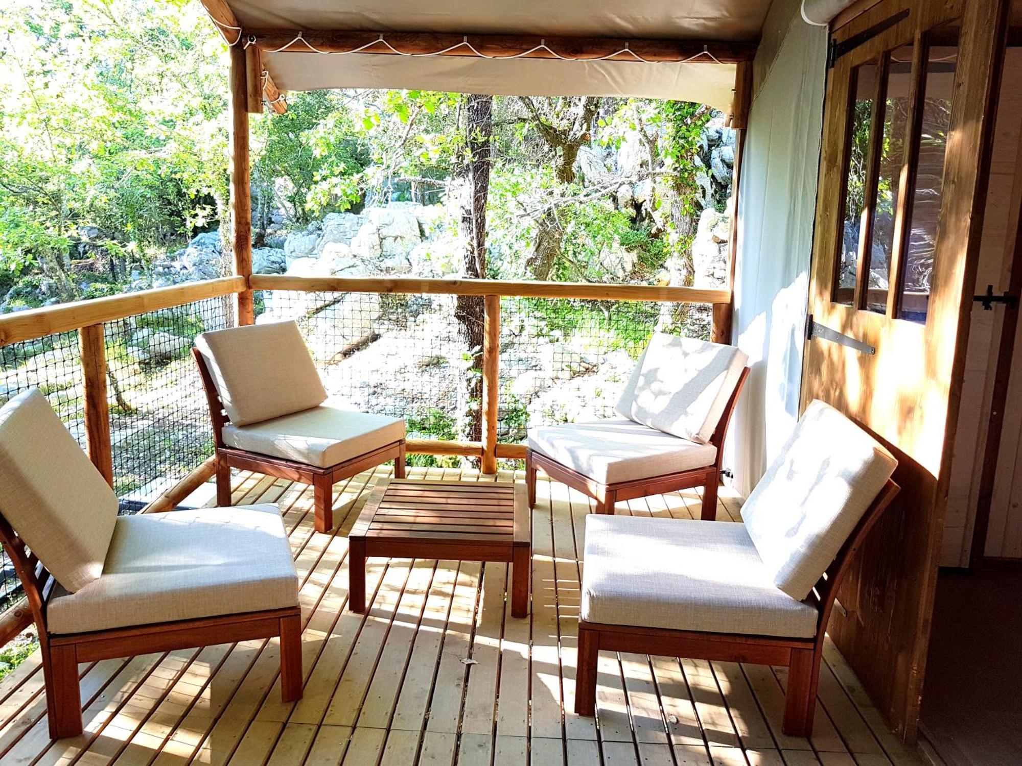 Cabanes Lodges Le Serviere Balazuc Exterior foto